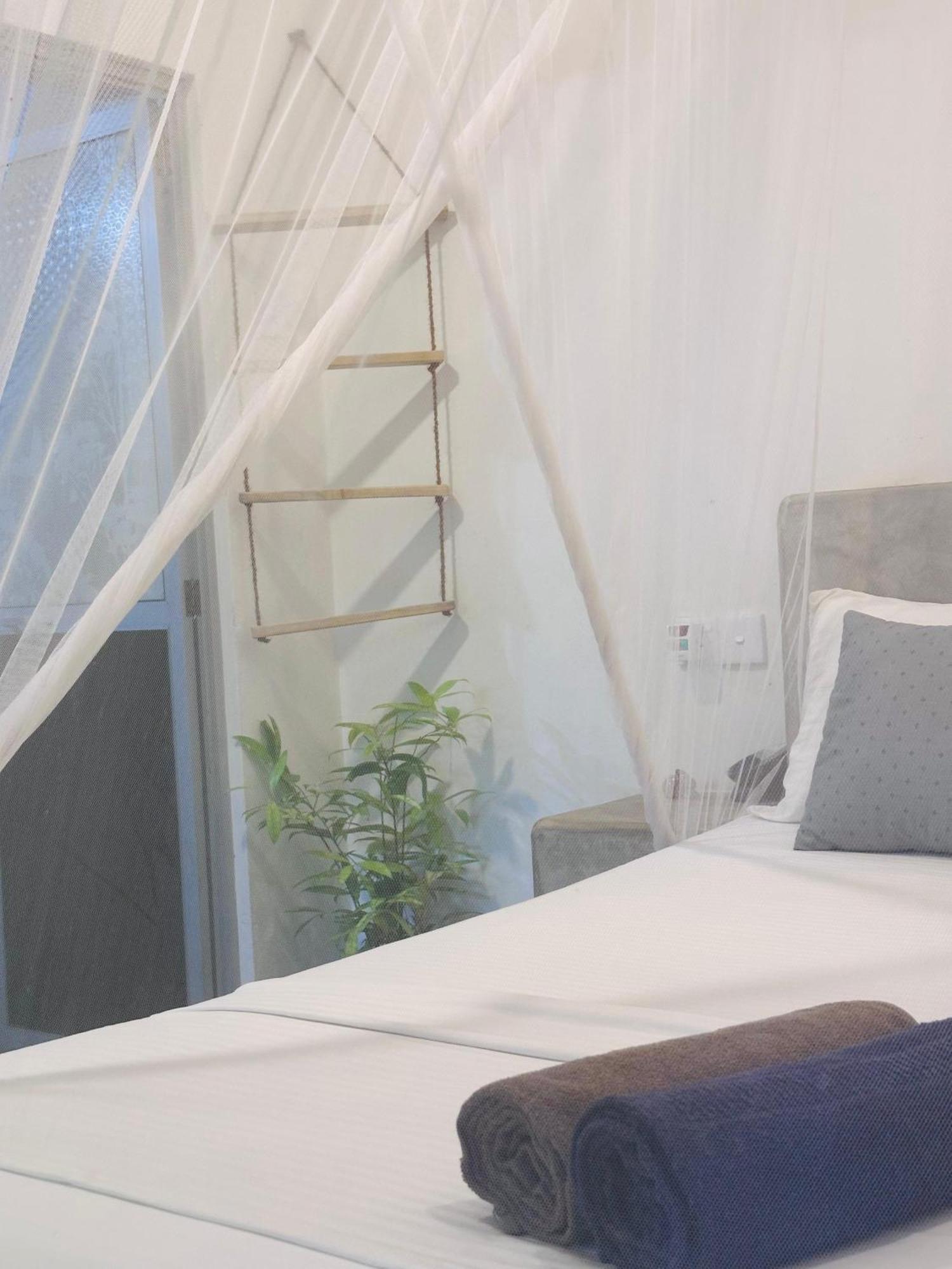 Venora Hiriketiya Bed & Breakfast Dickwella Exterior photo